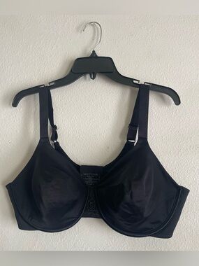 Vanity Fair Black Underwire Full Coverage Bra with Lace Accent